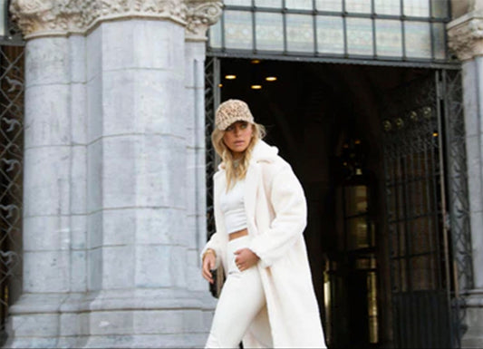 OUR FAVORITE COATS - Olivia & Kate