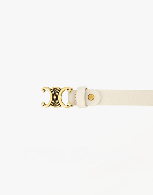 ACCESSOIRES-CREME-SMALLE-GEDETAILLEERDE-GOUDEN-GESP-RIEM-BOVENAANZICHT-01