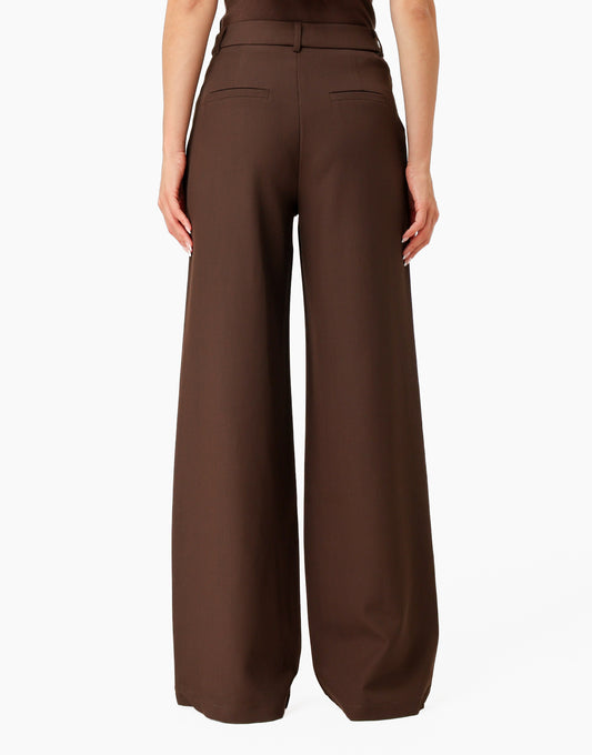 KLEDIG-DONKERBRUINE-WIJDE-PASVORM-PANTALON-04