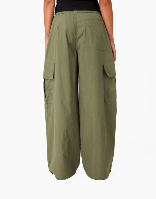 KLEDING-ARMY-GROENE-CARGO-BROEK-01