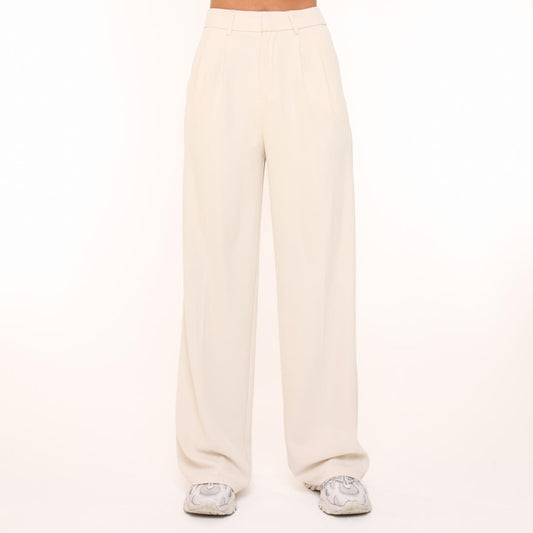KLEDING-BEIGE-WIJDE-LANGE-BROEK-01