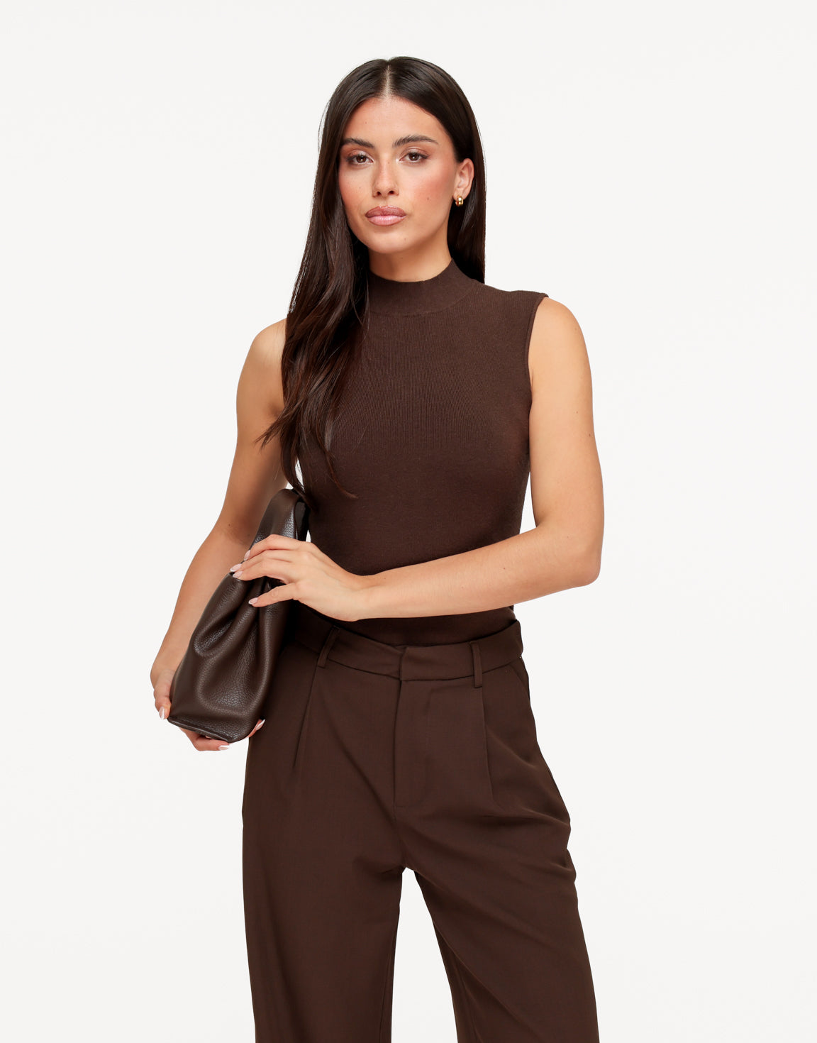 KLEDING-BRUINE-GEBREIDE-MOUWLOZE-TOP