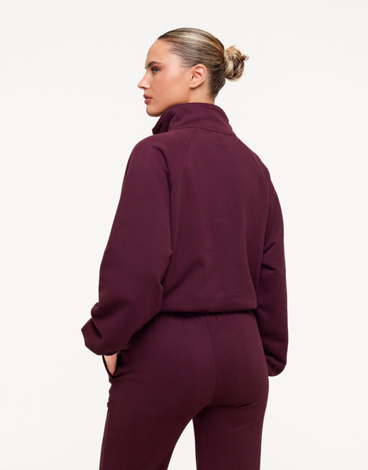 KLEDING-BURGUNDY-HOGE-KRAAG-TRUI-JOGGING-BROEK-06