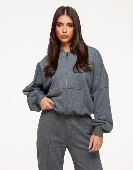 KLEDING-DONKERGRIJZE-BASIC-LANGE-MOUWEN-TOP-DONKERGRIJZE-JOGGING-VEST-03
