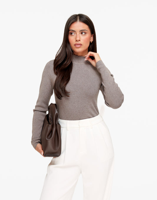 KLEDING-TAUPE-GEBREIDE-COL-LANGE-MOUWEN-TOP-01