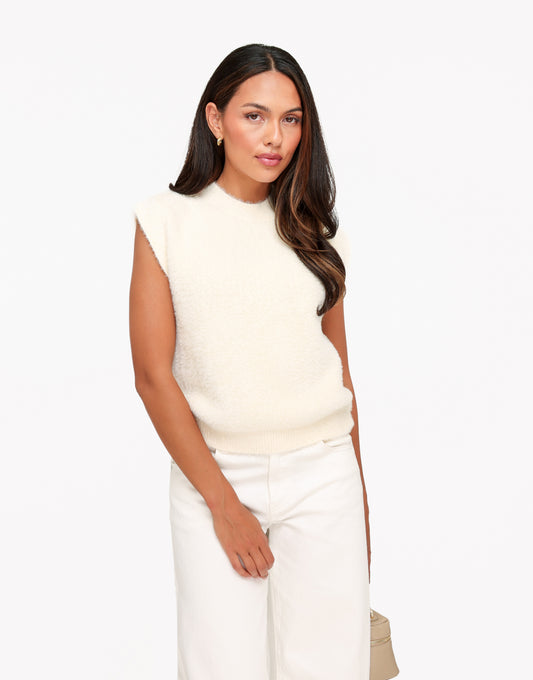 KLEDING-WEBSHOP-CREME-FLUFFY-SPENCERTOP-01