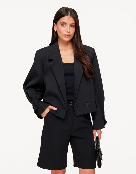 KLEDING-WEBSHOP-ZWARTE-CROPPED-OMGESLAGEN-MOUW-BLAZER-05
