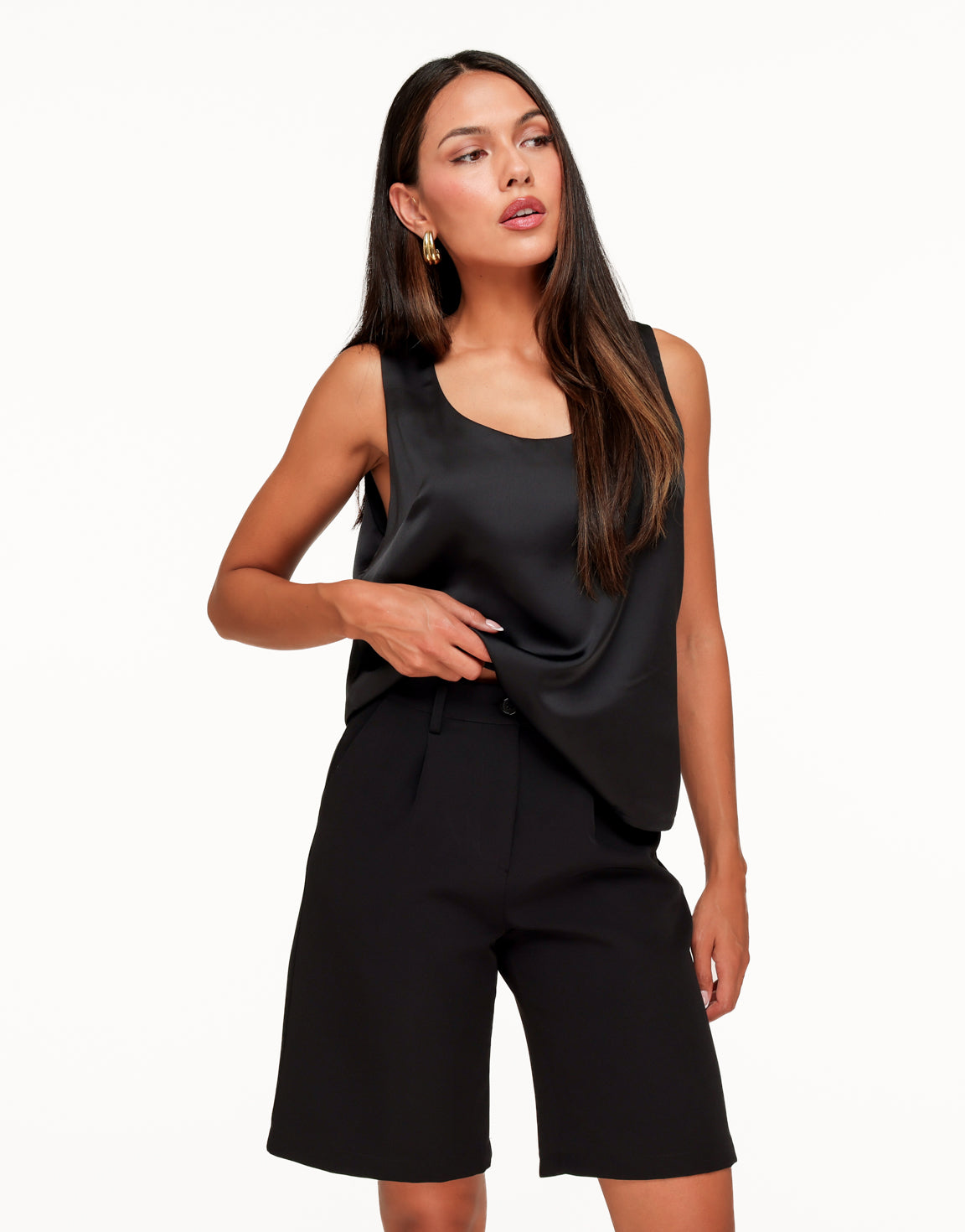 KLEDING-WEBSHOP-ZWARTE-SATIJNEN-TANK-TOP-01