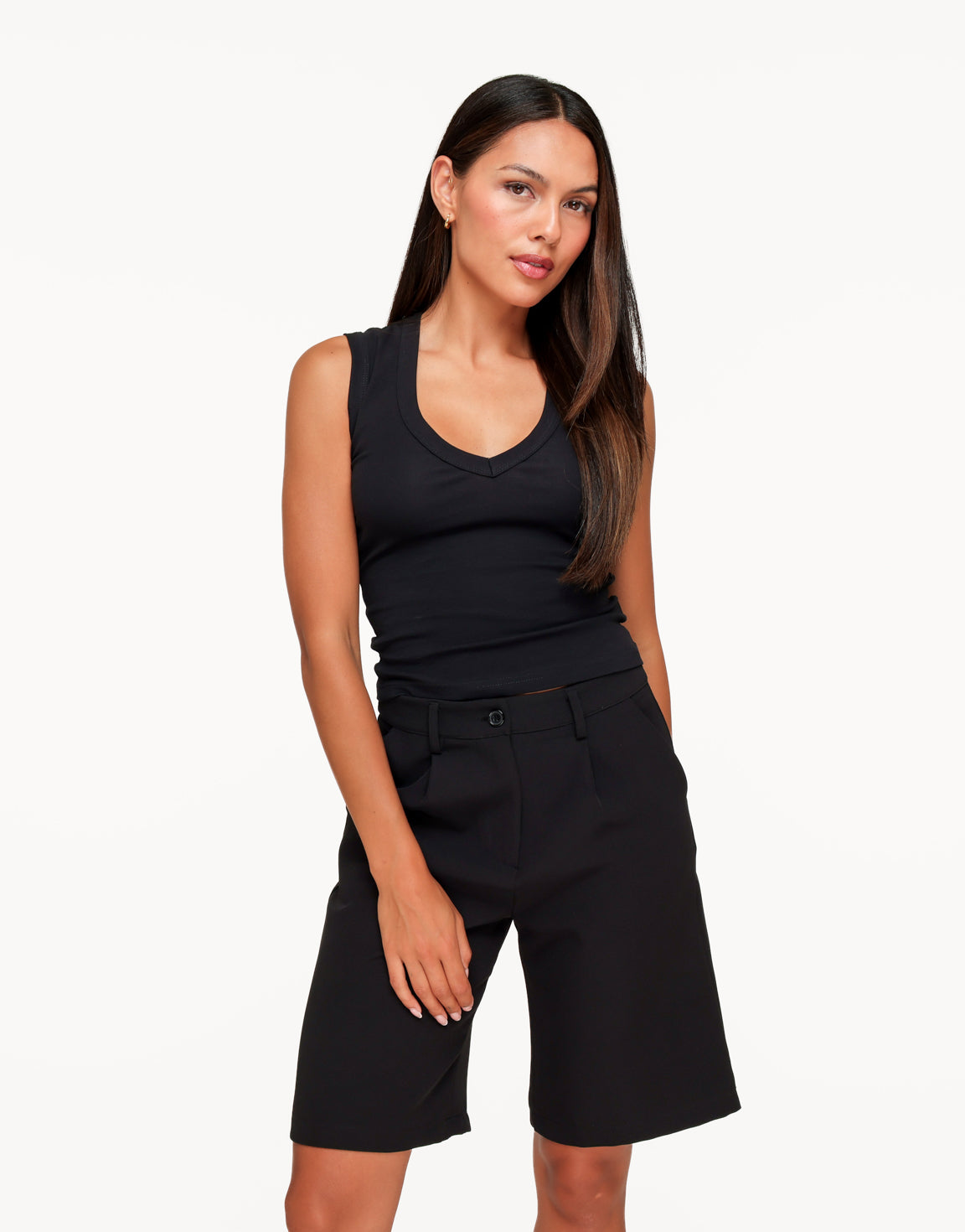 KLEDING-WEBSHOP-ZWARTE-V-HALS-TANK-TOP-03