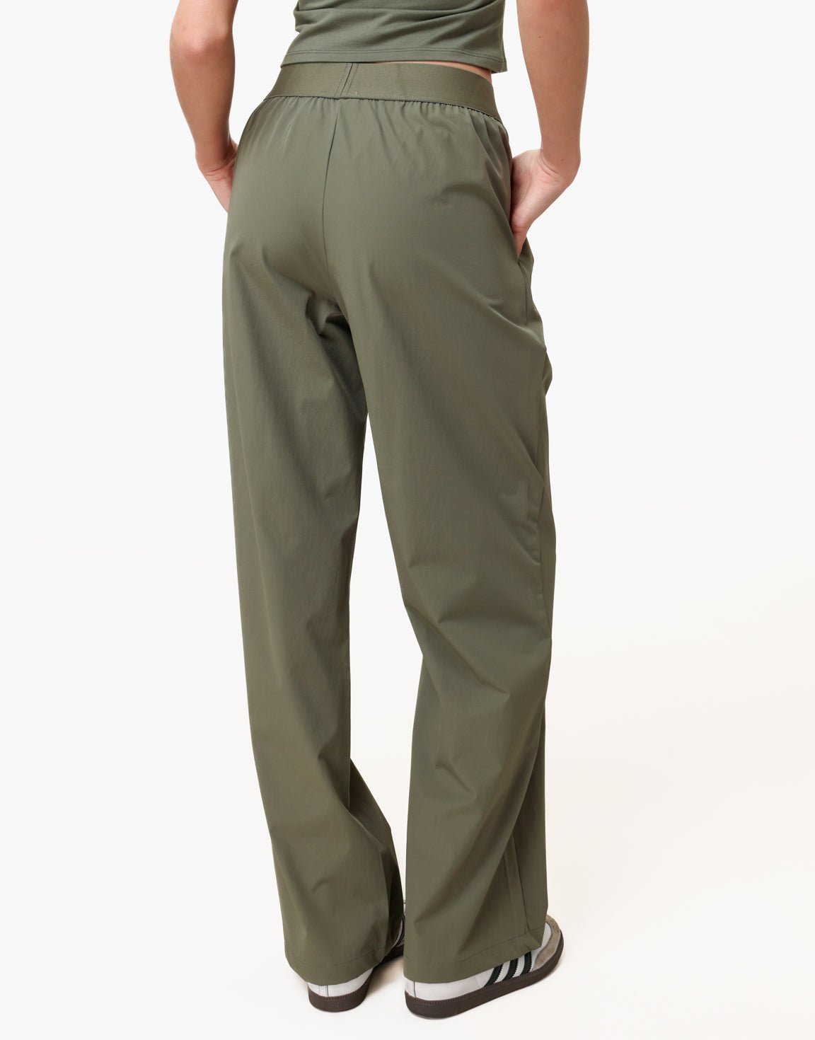 Army Groene O&K Cropped - Top + Army Groene O&K Broek - Set - Olivia & Kate