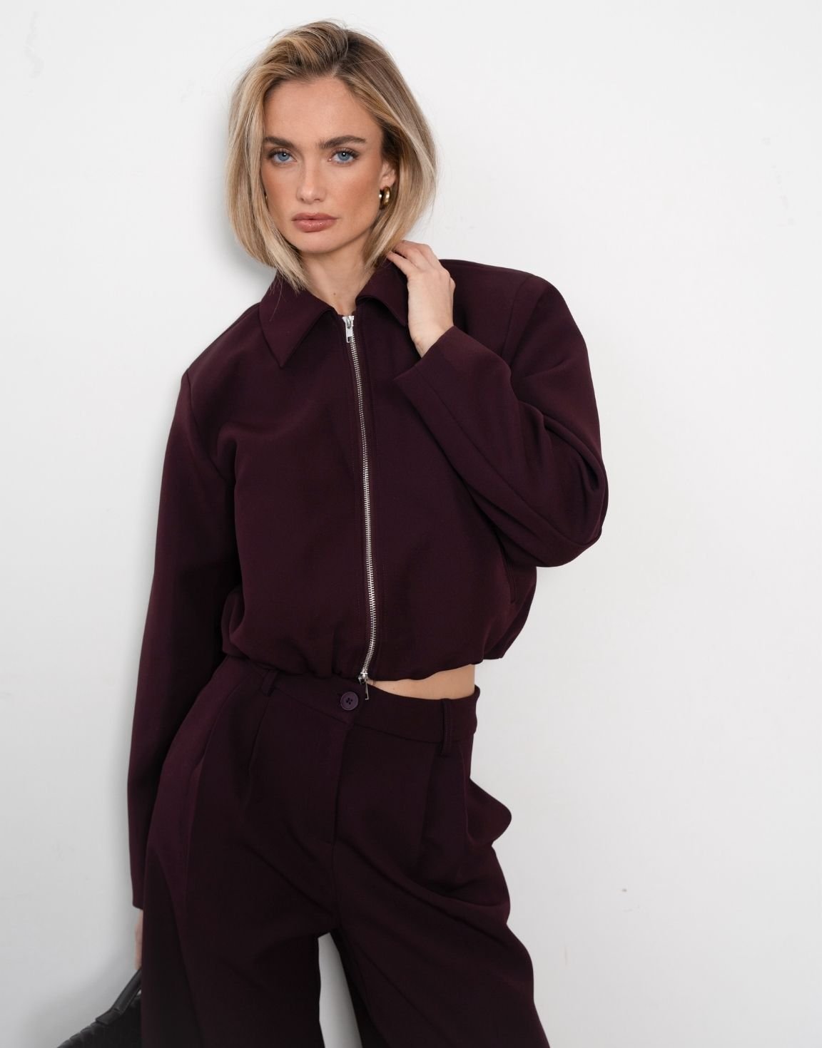 Aubergine Premium Achterkant Detail - Jas - Olivia & Kate