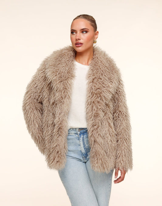 Beige Fluffy Bont - Jas - Olivia & Kate