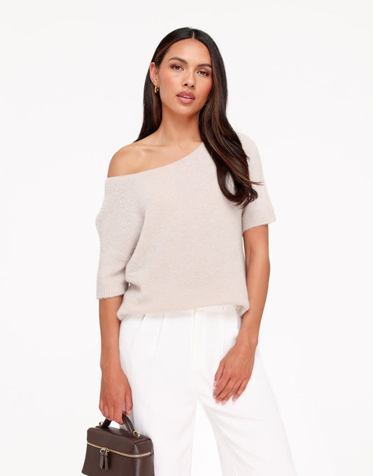 Beige Zachte Off Shoulder SS - Trui - Olivia & Kate