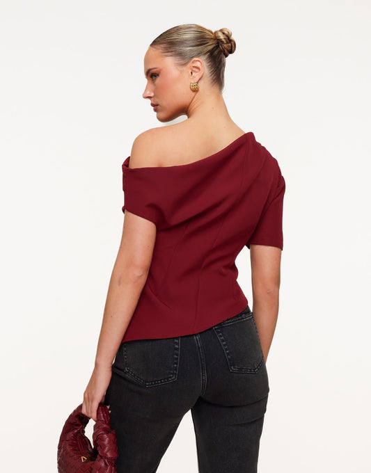 Bordeaux Gedrapeerde Off Shoulder SS - Top - Olivia & Kate
