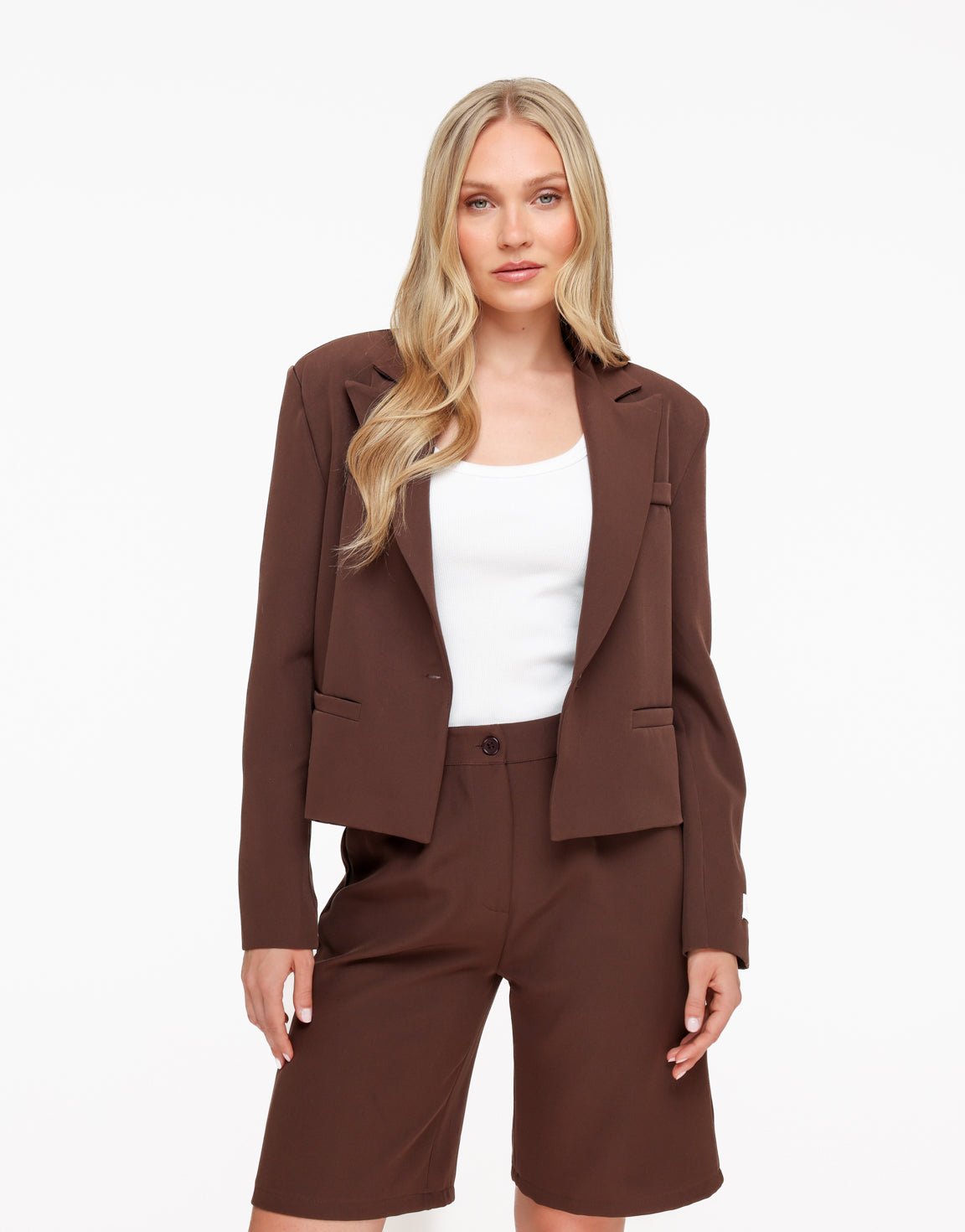 Bruine Edit Cropped - Blazer - Olivia & Kate