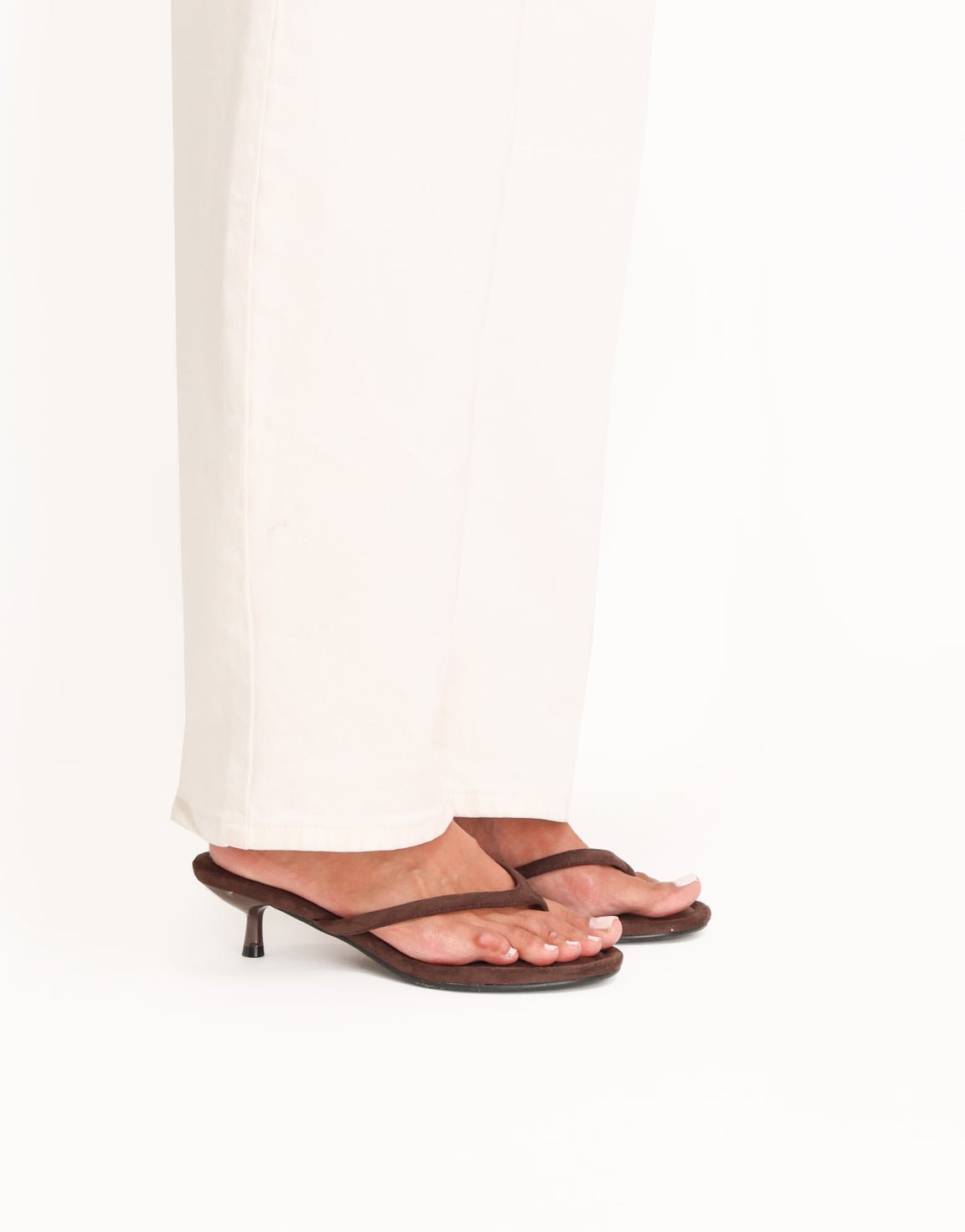 Bruine Mid Suede Hak - Teenslipper - Olivia & Kate