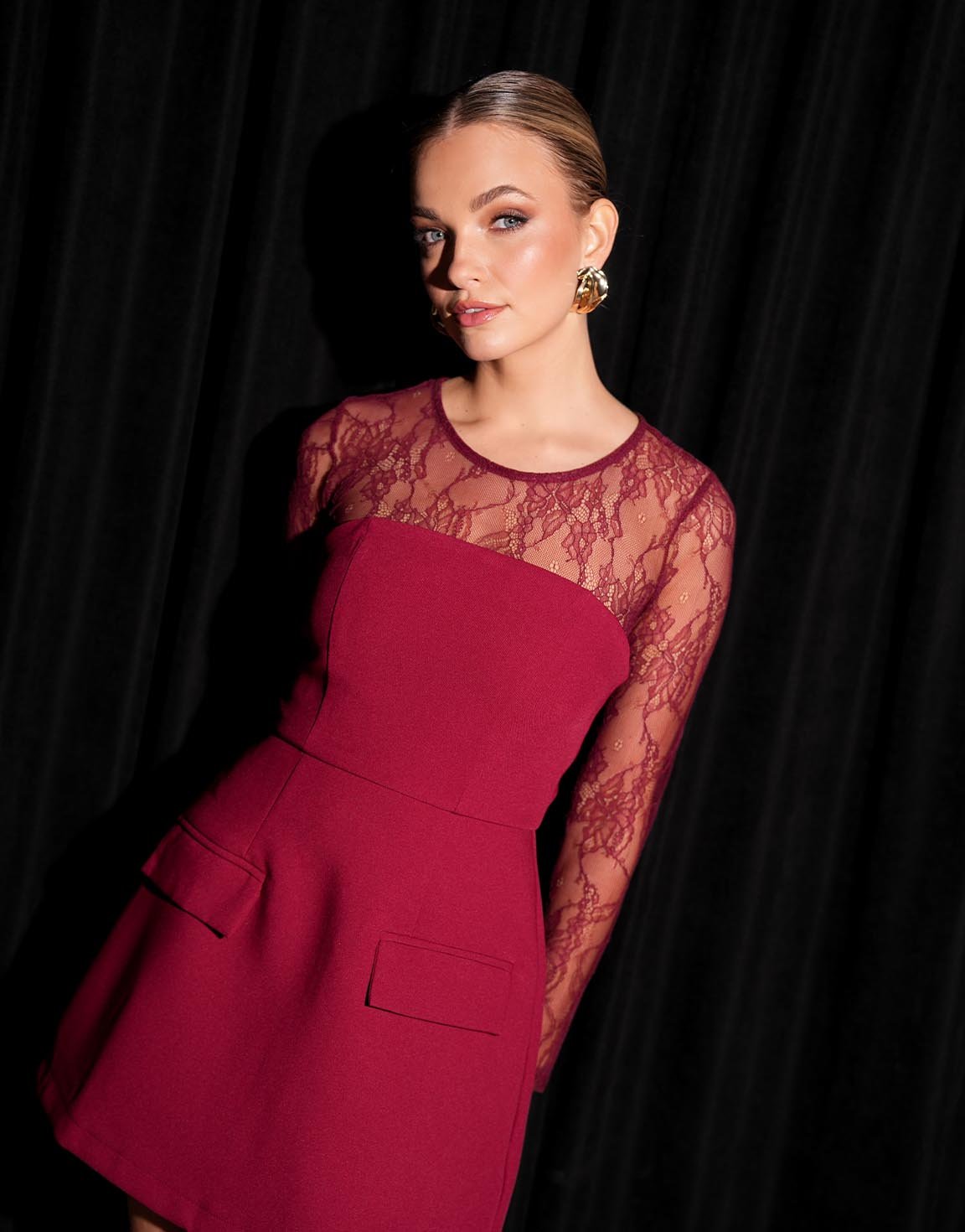 Burgundy Rode Strapless Uitlopende - Jurk - Olivia & Kate