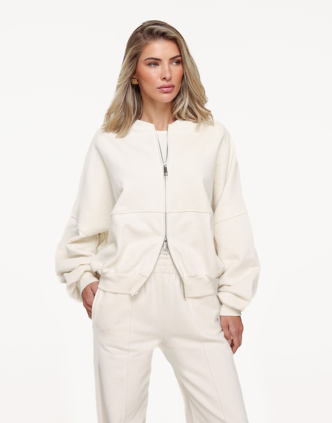 Creme Jogging LS - Vest - Olivia & Kate