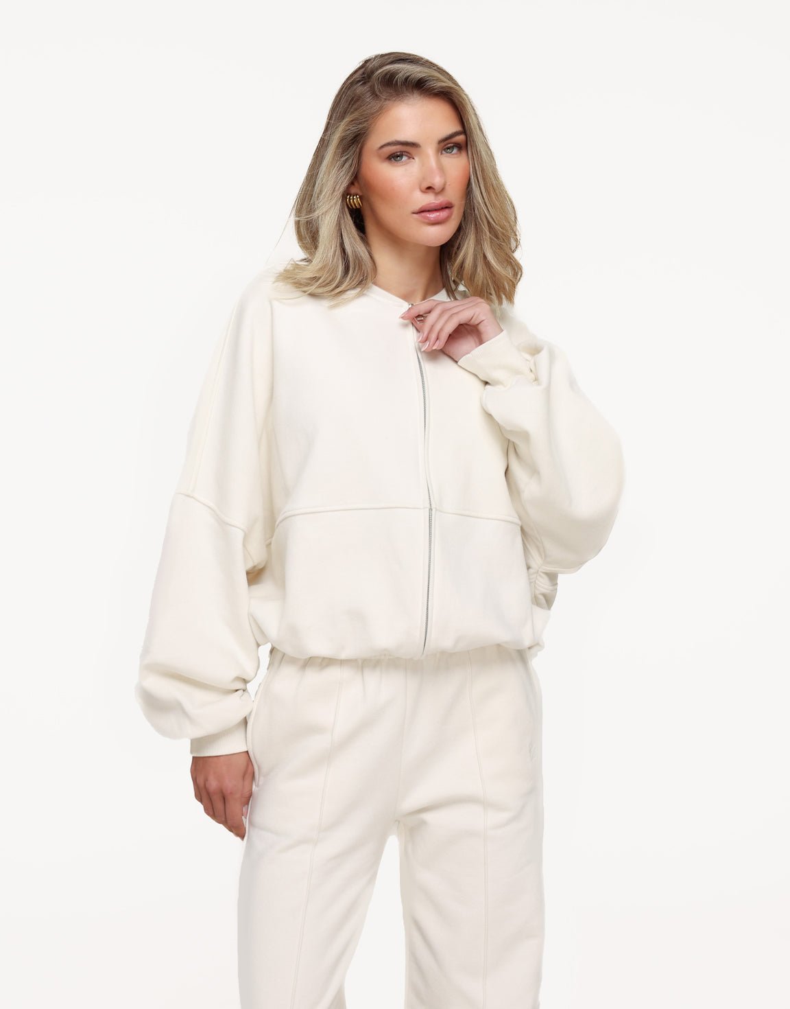 Creme Jogging LS - Vest - Olivia & Kate