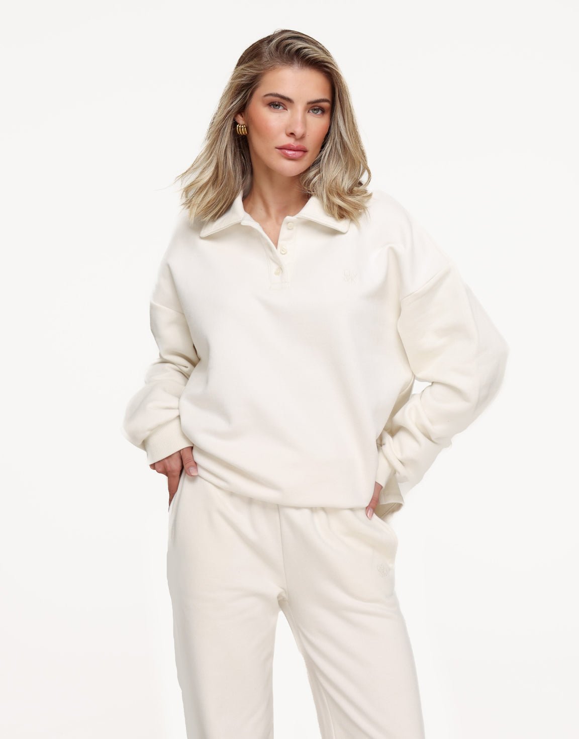 Creme Knopen LS Jogging - Trui - Olivia & Kate