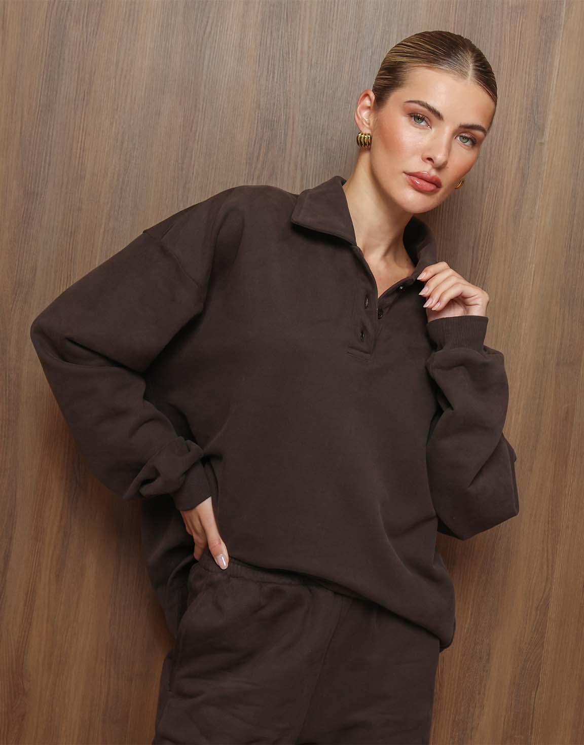 Donkerbruine Knopen LS Jogging - Trui - Olivia & Kate