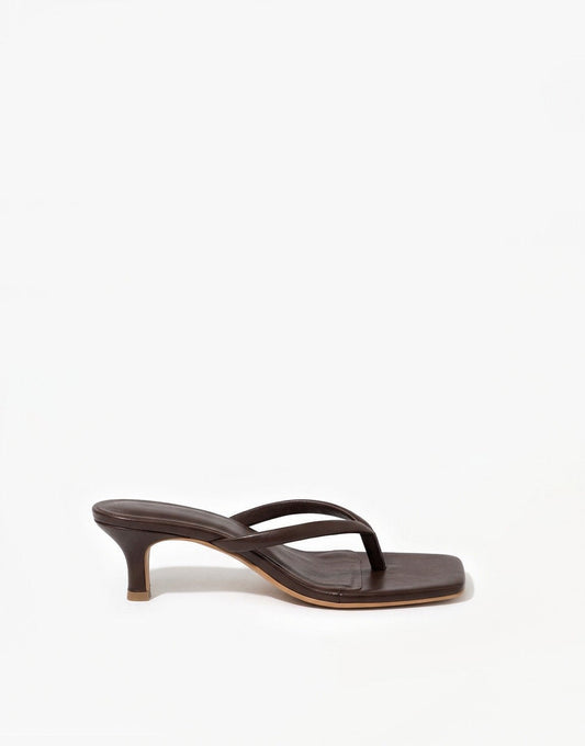 Donkerbruine Vierkante Basic Hakje - Teenslippers - Olivia & Kate