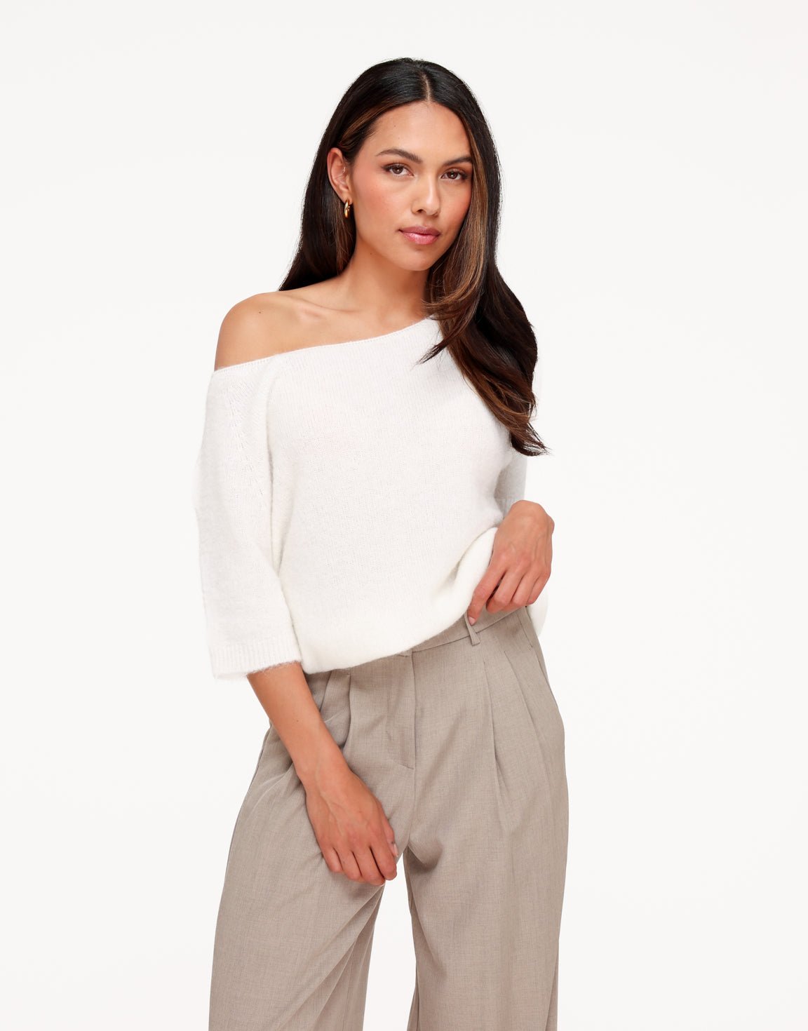 Ecru Zachte Off Shoulder SS - Trui - Olivia & Kate