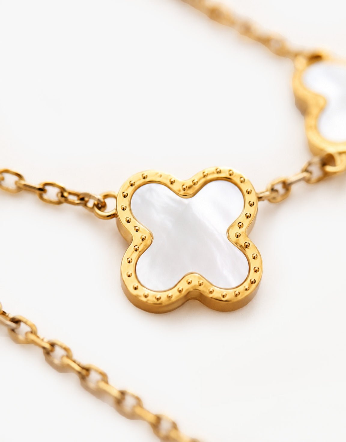 Gouden Bloemvormige - Armband - Olivia & Kate