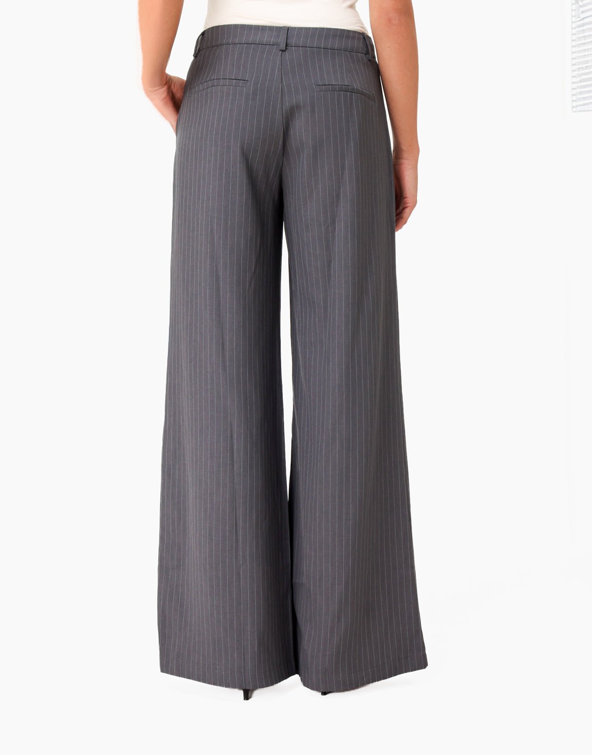 Grijze Gestreepte Wijde - Pantalon - Olivia & Kate