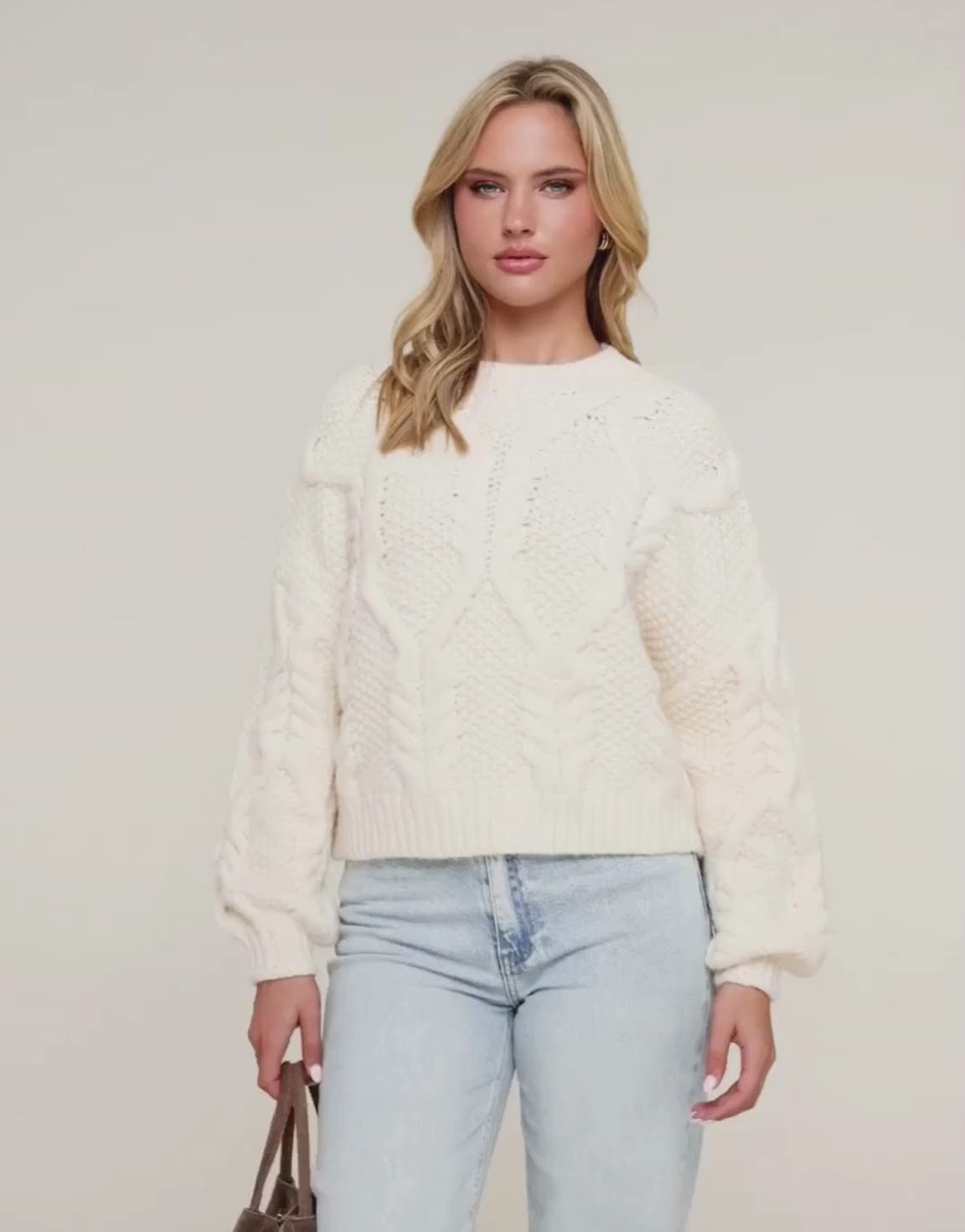 cremegebreidekabeltrui