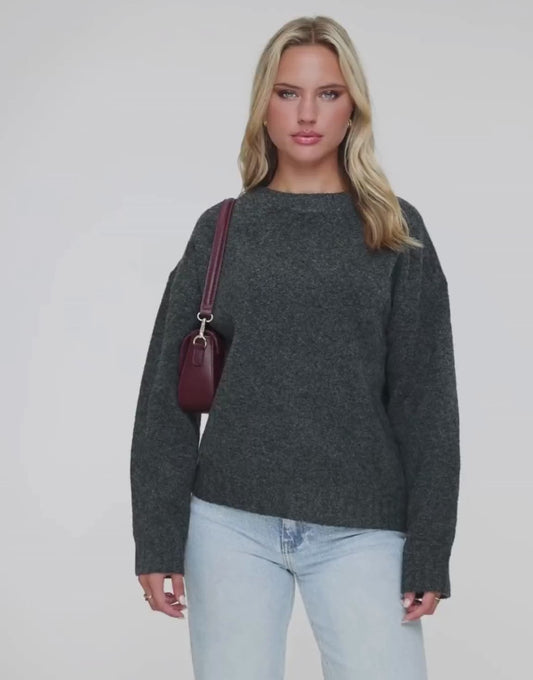 KLEDING-DONKERGRIJZE-BASIC-GEBREIDE-TRUI

