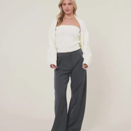 grijzeplooienpantalon:cremegebreidetubetopenvest