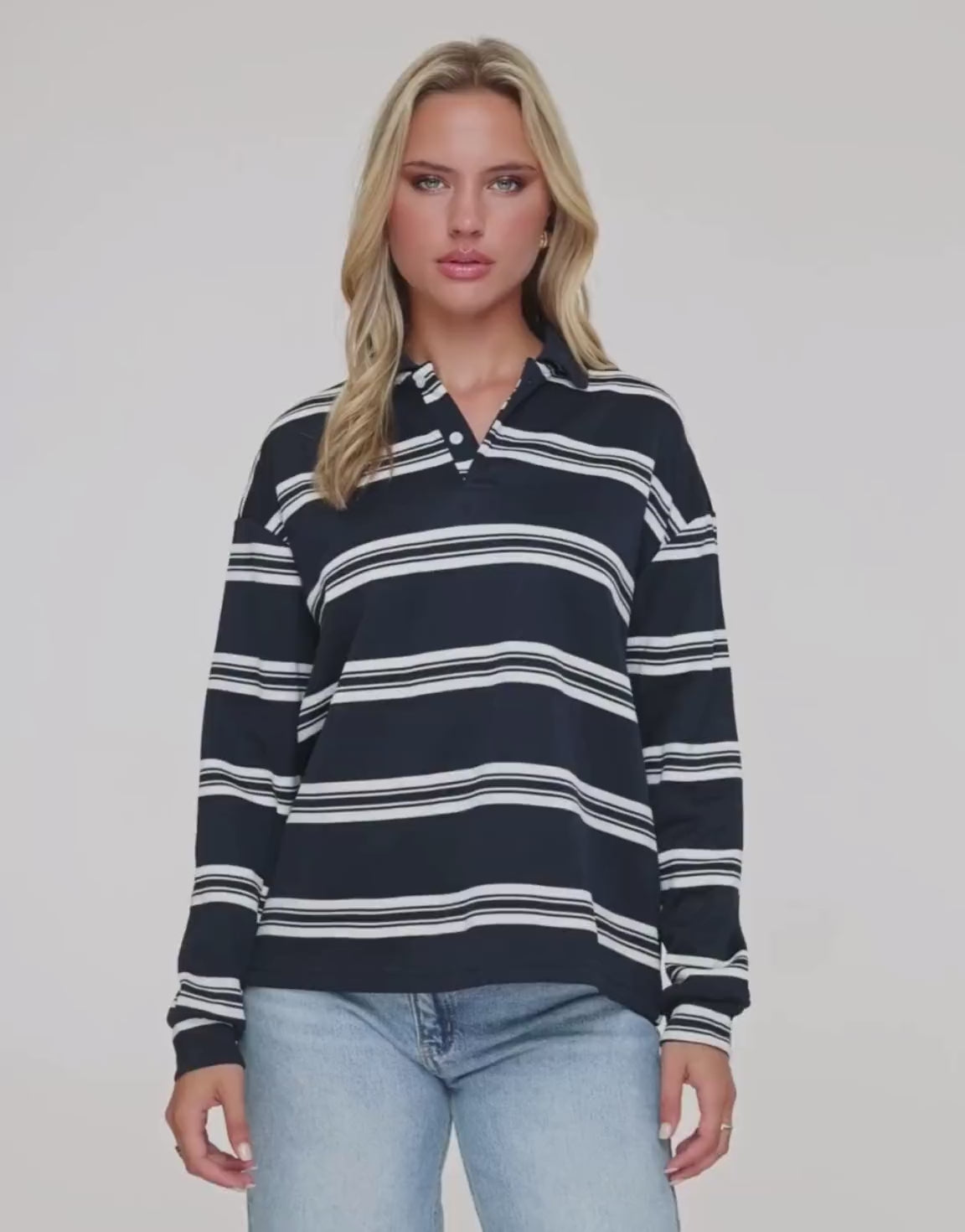 KLEDING-NAVY-GESTREEPTE-LANGE-MOUWEN-TRUI

