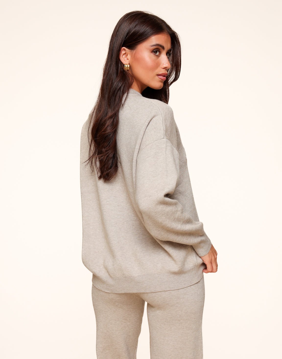 Taupe Gebreide The Studio Club - Sweater - Olivia & Kate