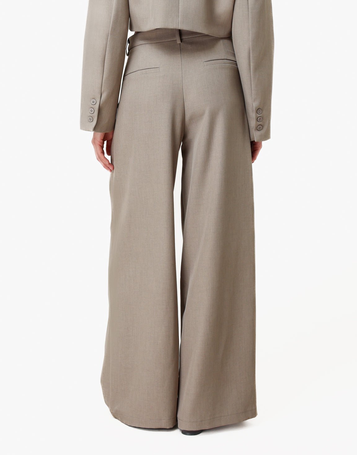 Taupe V - hals Cropped Mid Waisted - Set - Olivia & Kate