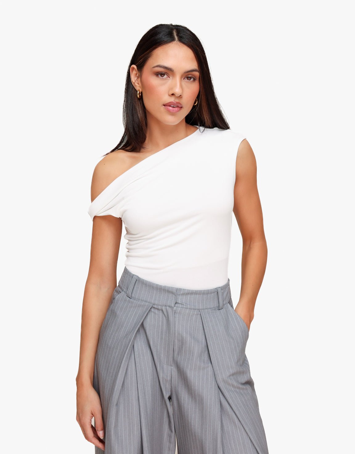 Witte One Shoulder Mouwloze - Top - Olivia & Kate