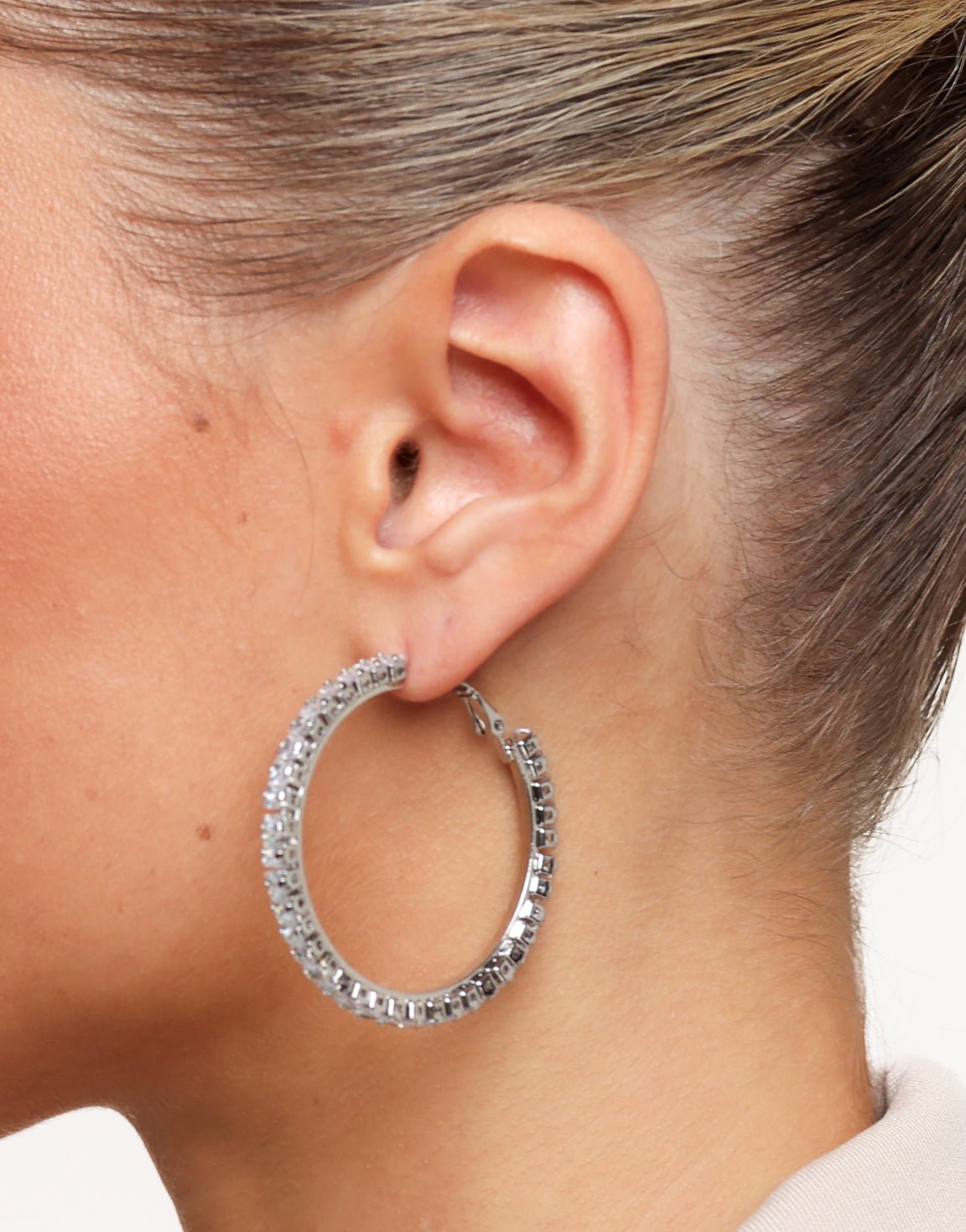 Zilveren Middel Zirkonia Stenen Ring - Oorbellen - Olivia & Kate