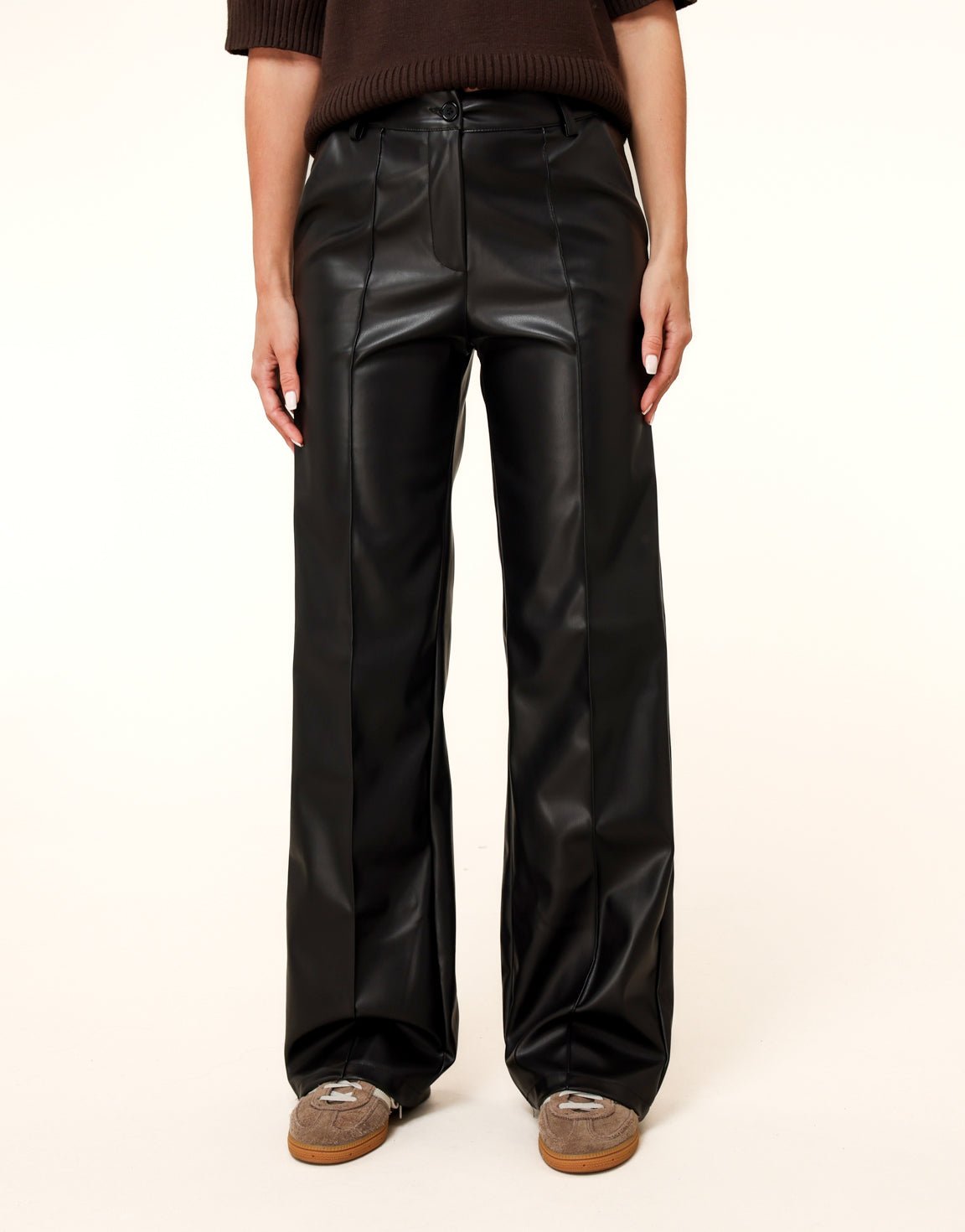 Zwarte PU Leren Wijde Naden - Broek - Olivia & Kate